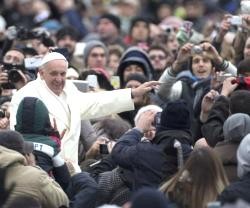 El frío no disuade a los peregrinos ni al Papa Francisco de su encuentro de los miércoles