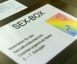 Los peluches sexuales y demás materiales llegan a los colegios en estas sexbox