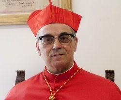 El cardenal Santos Abril tiene experiencia en pilotar entidades económicamente complejas