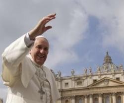 El Papa Francisco no deja de saludar a los fieles cada miércoles