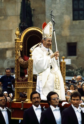 Oír de Pensamiento entrada Messori desmonta el mito de la "silla gestatoria" de los Papas - ReL