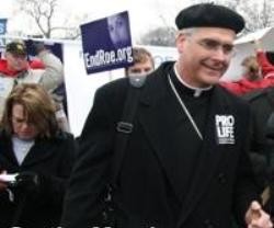 El arzobispo Coakley en una de las Marchas por la Vida en Washington, veterano activista provida