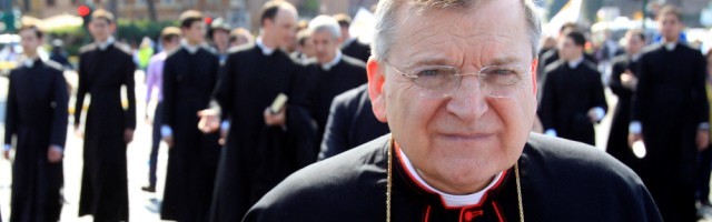 El cardenal Burke ha visitado Cataluña y ha exhortado a defender la vida y la familia frente a la cultura de la muerte