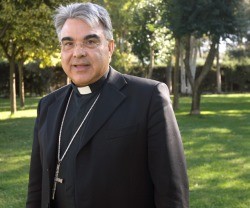 El azobispo Marcello Semeraro es el secretario del grupo de 8 cardenales a los que el Papa ha encargado la reforma Curial