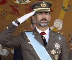 El príncipe Felipe con uniforme del ejército de Tierra - habrá rituales militares, no religiosos