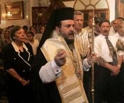 El arzobispo ortodoxo de Gaza, Alexios, en la iglesia de San Porfirio