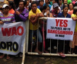 Manifestación en Wao pidiendo que esta ciudad cristiana esté excluida de la región musulmana de Bangsamoro