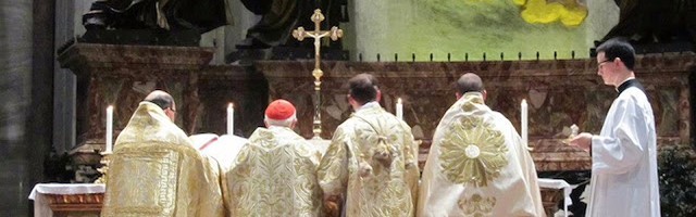 El cardenal Cañizares celebró misa tradicional en la Basílica de San Pedro el 3 de noviembre de 2012.