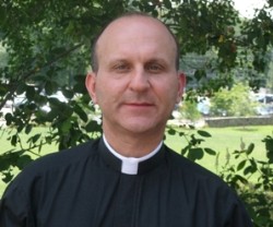 El padre Paul Check dirige el veterano apostolado Courage que ayuda a personas con atracción por el mismo sexo a vivir en castidad y fidelidad a Cristo