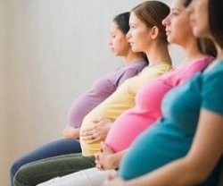 Las embarazadas requieren un aprecio y atención especial por parte de la sociedad