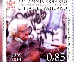 Sello vaticano de 2014 para celebrar los 25 años de la caída del Muro de Berlín... y el papel de los ancianos en ella