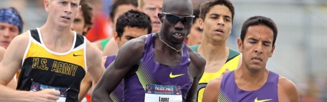 Lopez Lomong, en el centro, es un corredor de nivel olímpico, que ha visto a Dios en su vida