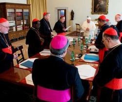 Reunión del G8 de cardenales con el Papa Francisco