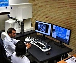 Microscopio de barrido electrónico de la UCAM.
