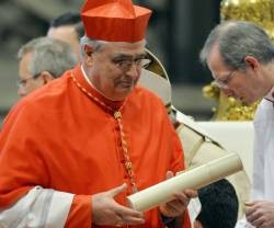 El cardenal Lacunza, de David, Panamá, inmediatamente después de recibir el capelo cardenalicio