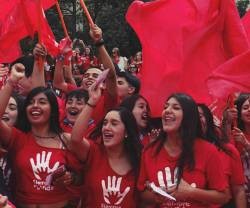 Siempre por la Vida, una marea roja en defensa de la vida en Chile