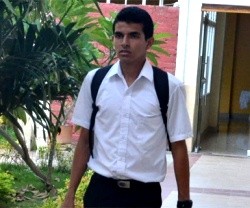 Jairo Alberto Correa, seminarista de 21 años, perdona a los paramilitares asesinos de su padre