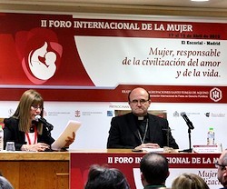 El arzobispo de San Sebastián, José Ignacio Munilla, durante una de las intervenciones del Congreso.