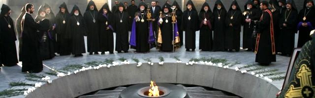 Encuentro de oración de los obispos armenios ante la Llama de los Mártires en Ereván