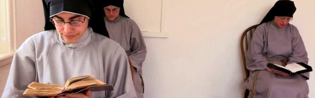 Hermanas Franciscanas de la Renovación en Inglaterra - es una de las nuevas órdenes que están atrayendo vocaciones femeninas