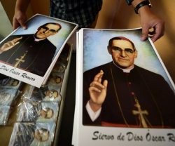 Carteles para la beatificación de monseñor Romero
