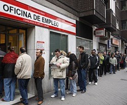 España tiene una tasa de desempleo del 23 por ciento, la Unión Europea la tiene del 10 por ciento