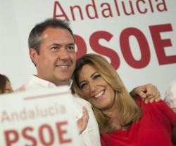 Juan Espadas, el nuevo alcalde socialista de Sevilla, con Susana Díaz, presidenta autonómica andaluza