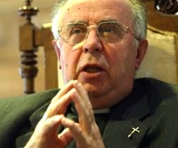 José Gea Escolano fue obispo de Ibiza y después de Mondoñedo-Ferrol, ya emérito se fue de misionero a Perú