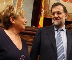 El presidente Rajoy y Celia Villalobos, la más veterana -y exitosa- activista pro-aborto del PP