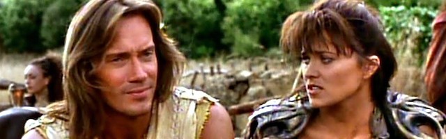 Hércules y Xena, Kevin Sorbo y Lucy Lawless, dos iconos televisivos de los 90.