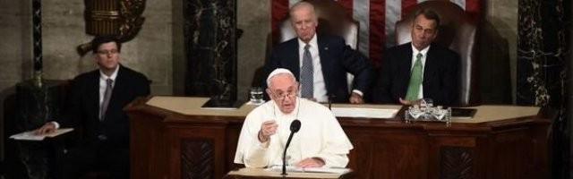 El Papa Francisco ha hablado en el Capitolio de EEUU ante los congresistas... el primero de la historia en hacerlo