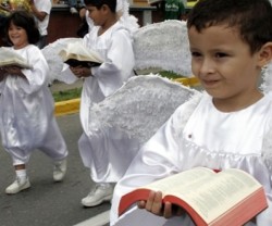 El Día de la Biblia es una fiesta civil -y muy popular- en Honduras desde 1987