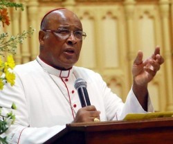 El cardenal Wilfrid Napier denuncia los intentos de colonizar África con ideología anti-vida y anti-familia