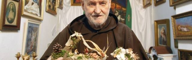 Ha muerto con 89 años el capuchino fray Conrado Estruch, muy conocido en Valencia por sus muestras de belenes con materiales reciclados
