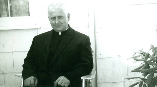 El jesuita Walter Ciszek en una foto ya mayor de vuelta en EEUU