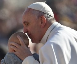El Papa Francisco tiene un país diminuto, sin economía ni poder militar... pero influye como los más poderosos