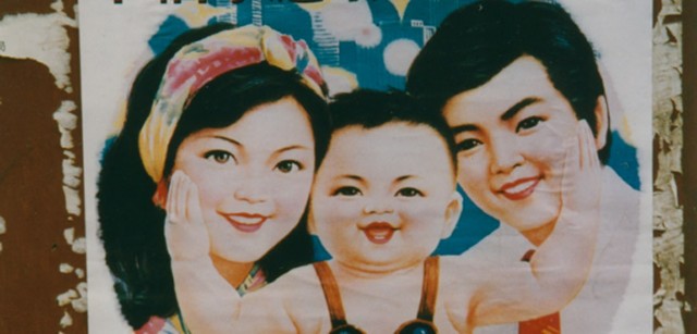 China se pasa a la política de los dos hijos únicos