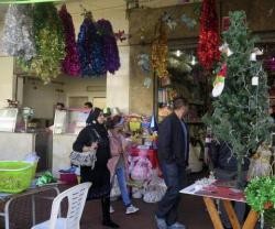 Tienda de adornos navideños en una calle marroquí... en países musulmanes se extiende una Navidad sin Jesús