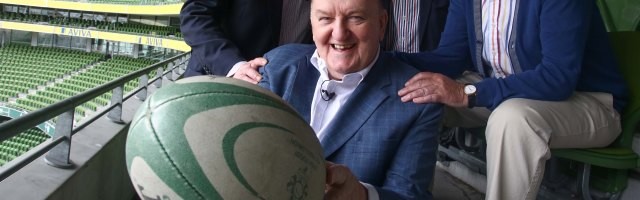 George Hook es el comentarista de rugby -y de otros muchos temas- más popular de Irlanda -hace poco ha vuelto a ir a misa, y explica por qué cree que vale la pena