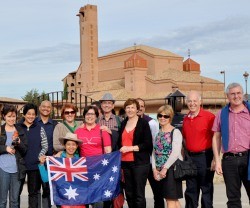 Peregrinos de Australia en el santuario mariano de Torreciudad