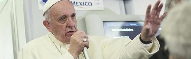 El Papa Francisco en el avión de vuelta de México habla del aborto, el virus zika, la relación con los ortodoxos y más temas