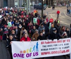 Una manifestación de One of Us en un país europeo - su primera iniciativa juntó 2 millones de firmas