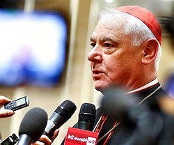 El cardenal Mueller ratifica que no se puede permitir la comunión de los divorciados vueltos a casar.