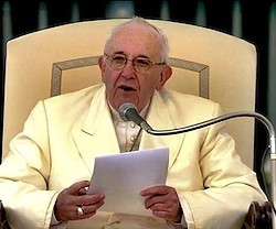 El Papa explicó con brevedad y sencillez el sentido de cada uno de los días del Triduo Pascual.