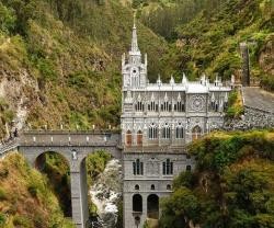 Santuario de Nuestra Señora de las Lajas en Colombia