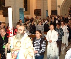 Vigilia Pascual 2016 en la catedral de Tashkent