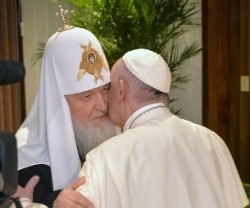 Francisco y el Patriarca Cirilo de Moscú en su histórico encuentro en La Habana - inicio de una colaboración más estrecha