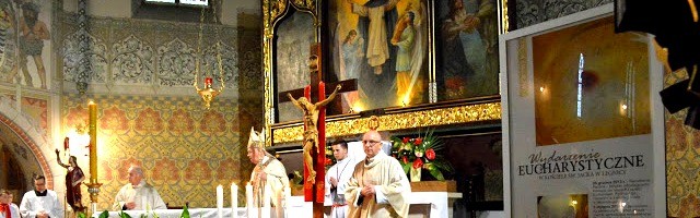 El obispo de Legnica ha aprobado oficialmente y difunde el milagro de una hostia sangrante en su diócesis, tras un estudio forense
