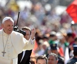 El Papa Francisco presenta a los peregrinos el ejemplo del Buen Pastor
