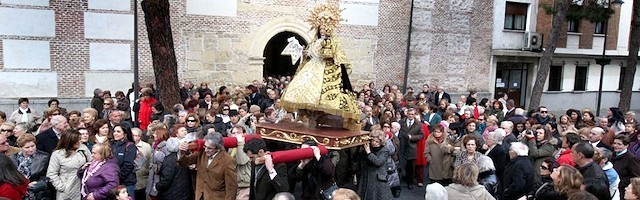 Procesión de la Virgen de la Paz a su ermita, en la localidad madrileña de Alcobendas.